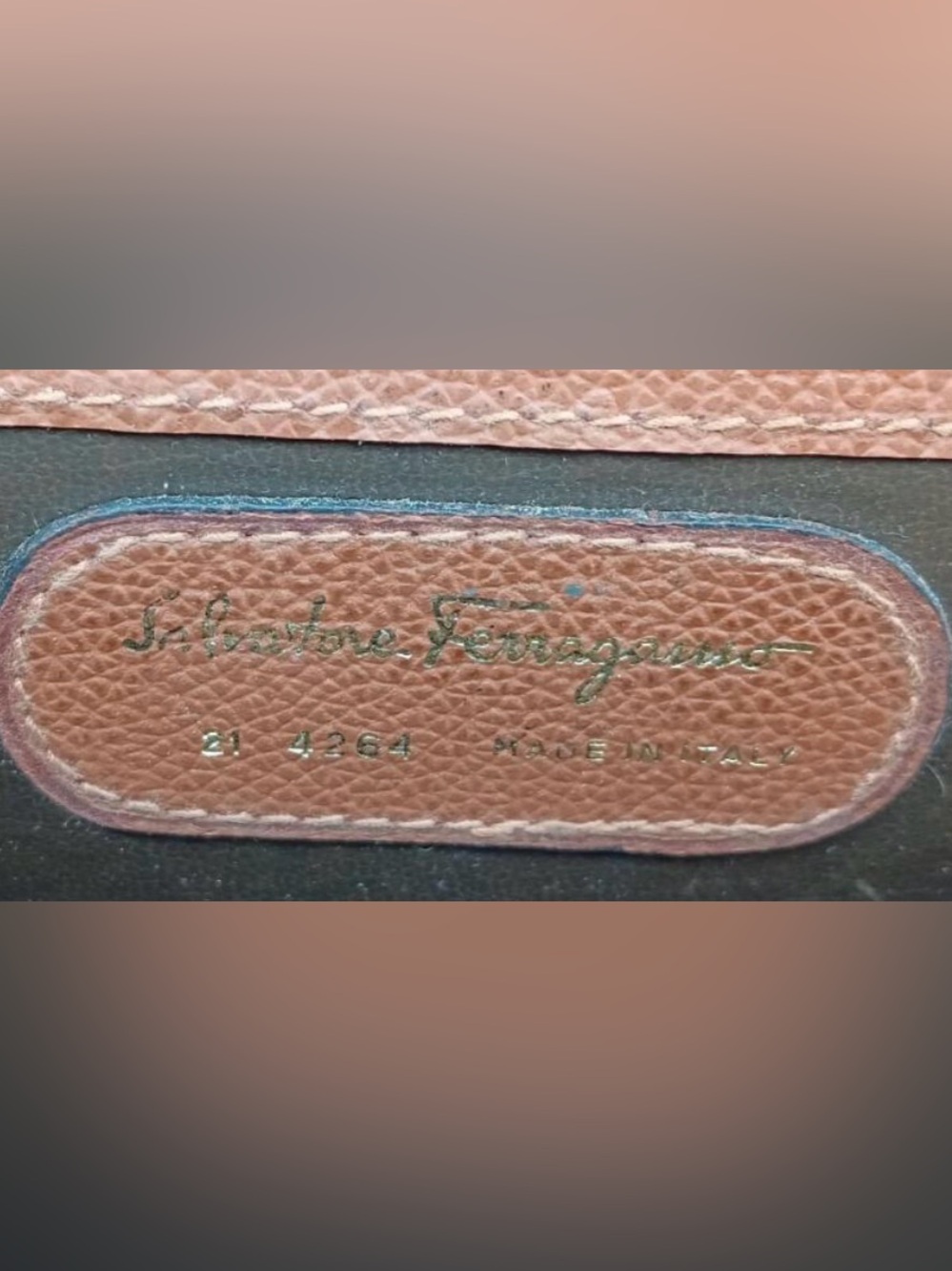 SALVATORE FERRAGAMO ICONIC GANCINI VINTAGE LEATHER CLUTCH BAG - Picture 12 of 12